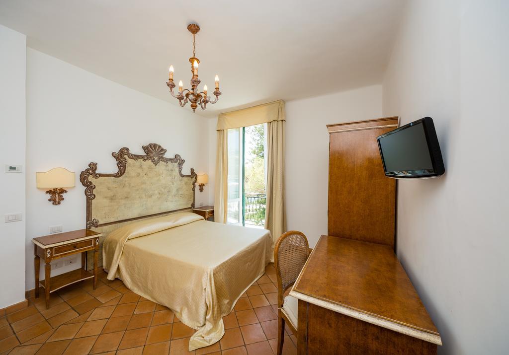 Relais San Giacomo マイオーリ 部屋 写真